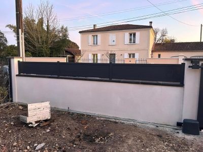 installation d'une clôture gris anthracite