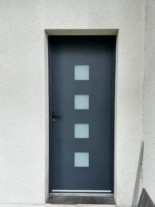pose porte entrée sur-mesure en alu à Voiron Isère